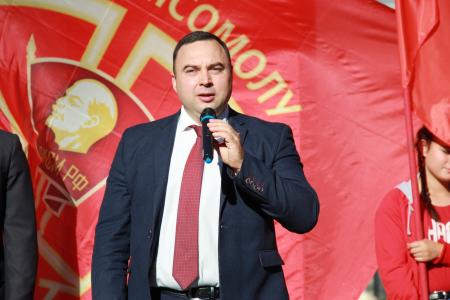 Крымчане отмечают 100-летие Ленинского комсомола