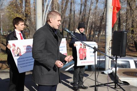 Республика Хакасия. 100 лет ВЛКСМ в Абакане: славный праздник с неприятным осадком