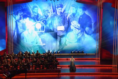 В Государственном Кремлевском дворце состоялся праздничный концерт, посвященный 100-летию Ленинского Комсомола