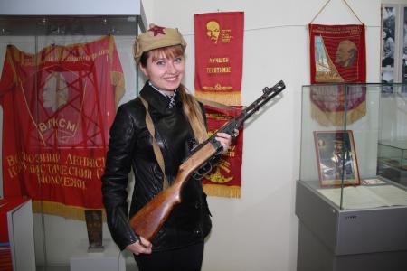 В Челябинске открылась выставка к 100-летию комсомола