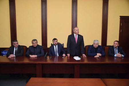 Казбек Тайсаев принял участие в траурных мероприятиях в Донецкой Народной Республике