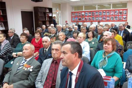 В Чувашии заслуги ветеранов комсомола отметили юбилейными наградами