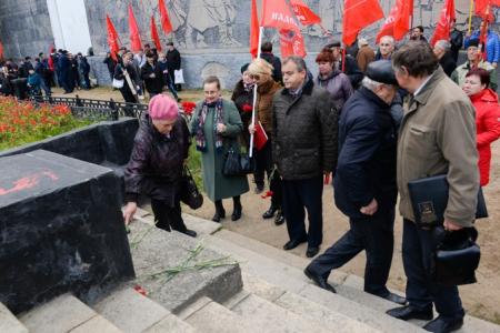 Преступление без срока давности: Новосибирцы почтили память защитников Советской власти