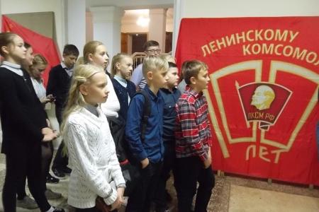 Тульские комсомольцы организовали экскурсию для юных пионеров