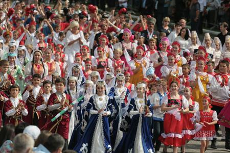 Казбек Тайсаев принял участие в праздновании 25-летия Победы в Отечественной войне народа Абхазии