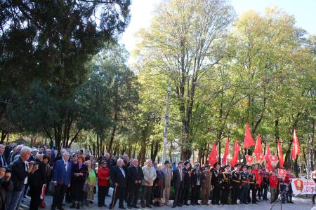 Крымчане отмечают 100-летие Ленинского комсомола