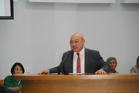 Первый секретарь Калмыцкого рескома КПРФ Николай Нуров выступил с трибуны межрегиональной научно-практической конференции