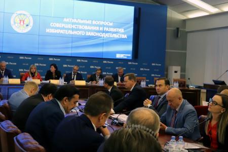 Юрий Афонин в Центризбиркоме: «Вакханалия на выборах в Хакасии подрывает у людей доверие к власти»
