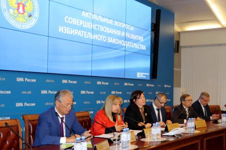 Юрий Афонин в Центризбиркоме: «Вакханалия на выборах в Хакасии подрывает у людей доверие к власти»