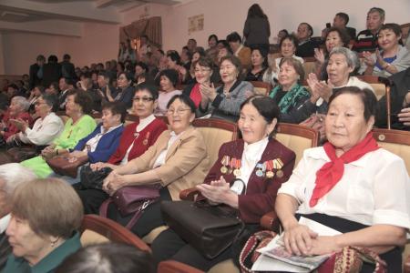 Якутия. 100 лет Ленинскому комсомолу!