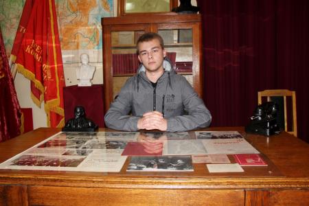 В Челябинске открылась выставка к 100-летию комсомола