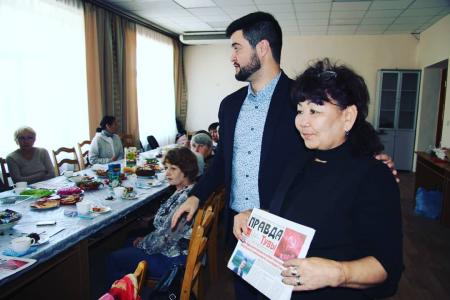 Республика Тыва. В день пожилого человека коммунисты чествуют ветеранов