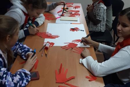 Пионерский костер желаний загорелся в Севастополе