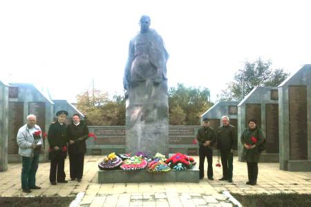 Волгоградская область. Коммунисты и комсомольцы провели автопробег по местам боевого пути комсомольца Николая Сердюкова
