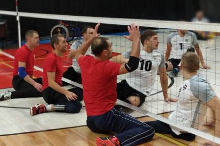 При поддержке спортклуба КПРФ состоялся турнир для спортсменов с ограниченными возможностями