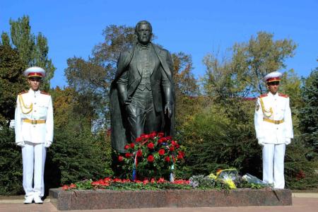 Казбек Тайсаев принял участие в траурных мероприятиях в Донецкой Народной Республике