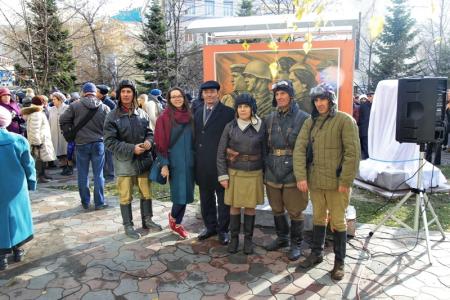 Закладной камень, посвященный комсомольцам всех поколений, открыли в Новосибирске