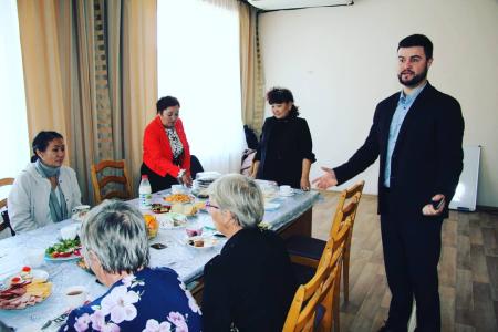 Республика Тыва. В день пожилого человека коммунисты чествуют ветеранов