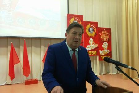 Лидер ставропольских коммунистов Виктор Гончаров: За Комсомолом - будущее