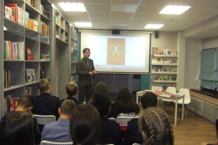 Молодежь Белгорода все ближе знакомится с комсомолом и его традициями