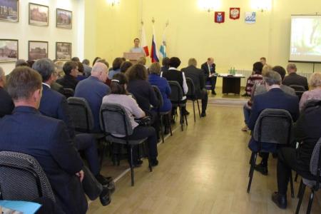 Саратовская область. По инициативе парламентария-коммуниста организована учеба для недавно избранных депутатов