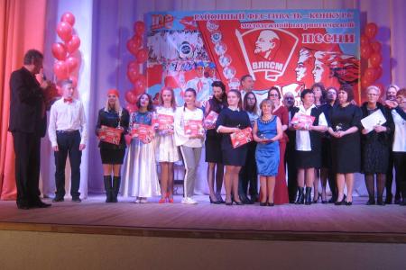 С юбилеем, комсомол! В Ленобласти отметили столетие ВЛКСМ