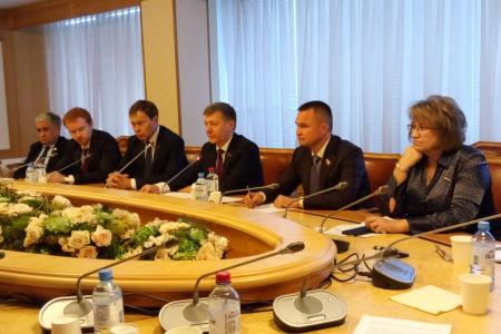 Д.Г. Новиков и депутаты-коммунисты Госдумы провели встречу с делегацией Левой партии Германии