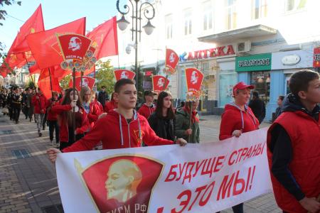 Крымчане отмечают 100-летие Ленинского комсомола