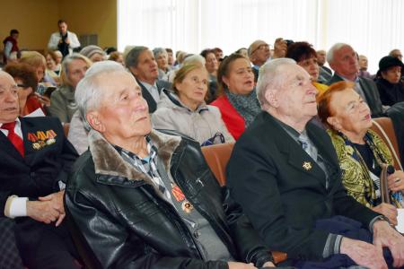 В Туле состоялось торжественное собрание в честь 100-летия комсомола