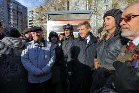 Закладной камень, посвященный комсомольцам всех поколений, открыли в Новосибирске