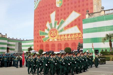 Казбек Тайсаев принял участие в праздновании 25-летия Победы в Отечественной войне народа Абхазии