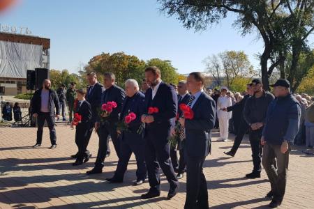 Казбек Тайсаев принял участие в траурных мероприятиях в Донецкой Народной Республике