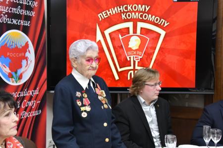 Г.А. Зюганов поздравил представительниц женского движения "Надежда России" с юбилеем Комсомола