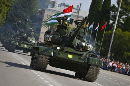 Казбек Тайсаев принял участие в праздновании 25-летия Победы в Отечественной войне народа Абхазии