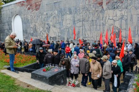 Преступление без срока давности: Новосибирцы почтили память защитников Советской власти