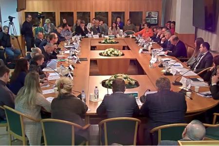 Коммунисты в Госдуме провели круглый стол по проблеме обманутых вкладчиков