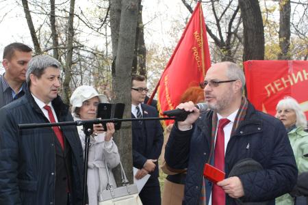 В Белгороде Сергей Гаврилов принял участие в закладке камня на аллее детей войны