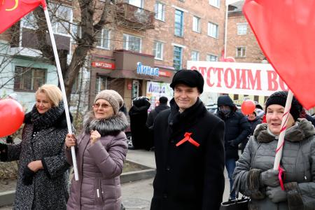 Хакасия. Провокаторы пытались сорвать праздничный митинг в Абакане 