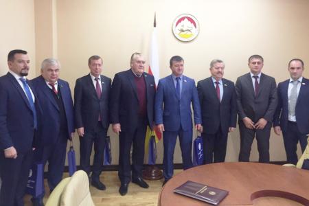 Казбек Тайсаев принял участие во встрече с Президентом РЮО, а также  в совместном заседании комитетов парламента Южной Осетии и Госдумы РФ