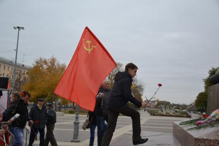 Астраханская область. Равняться на знамя Октября!