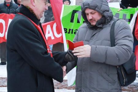 В Омске состоялись демонстрация и митинг, посвященные 101-й годовщине Великой Октябрьской социалистической революции