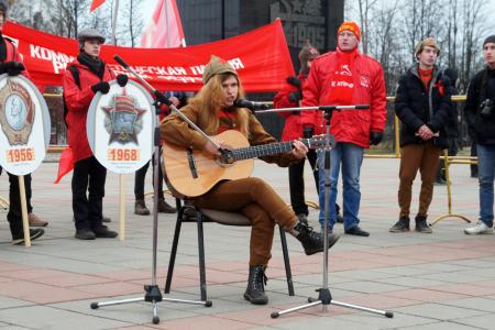 Ивановские коммунисты отметили 101–ю годовщину Великого Октября демонстрацией и митингом