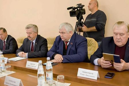 Казбек Тайсаев принял участие во встрече с Президентом РЮО, а также  в совместном заседании комитетов парламента Южной Осетии и Госдумы РФ