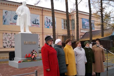 В городе Фурманов Ивановской области открыли вновь отреставрированный памятник В.И. Ленину