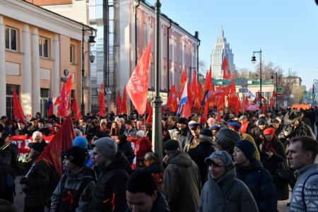 С нами Ленин и Сталин!