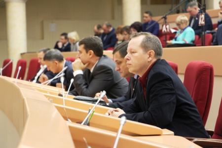 Саратовская область. Депутаты от «Единой России» отклонили поправку коммунистов о выделении дополнительных средств на медицину