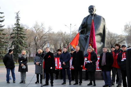 Хакасия. Провокаторы пытались сорвать праздничный митинг в Абакане 
