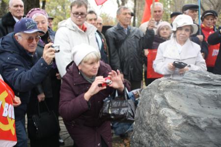 В Белгороде Сергей Гаврилов принял участие в закладке камня на аллее детей войны