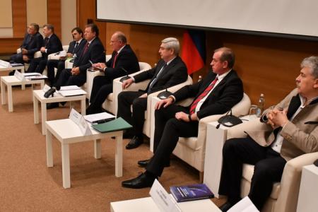 Коммунисты в Госдуме провели круглый стол о государственном стратегическом планировании