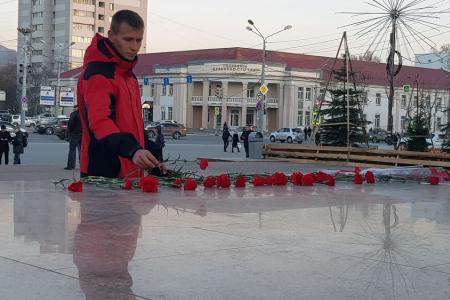Митинг в честь 101-й годовщины Великого Октября прошел в Южно-Сахалинске